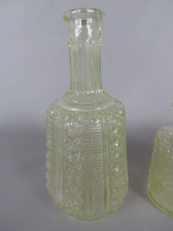 Set vintage uranium glas parfumflesjes en schaaltjes - foto 2