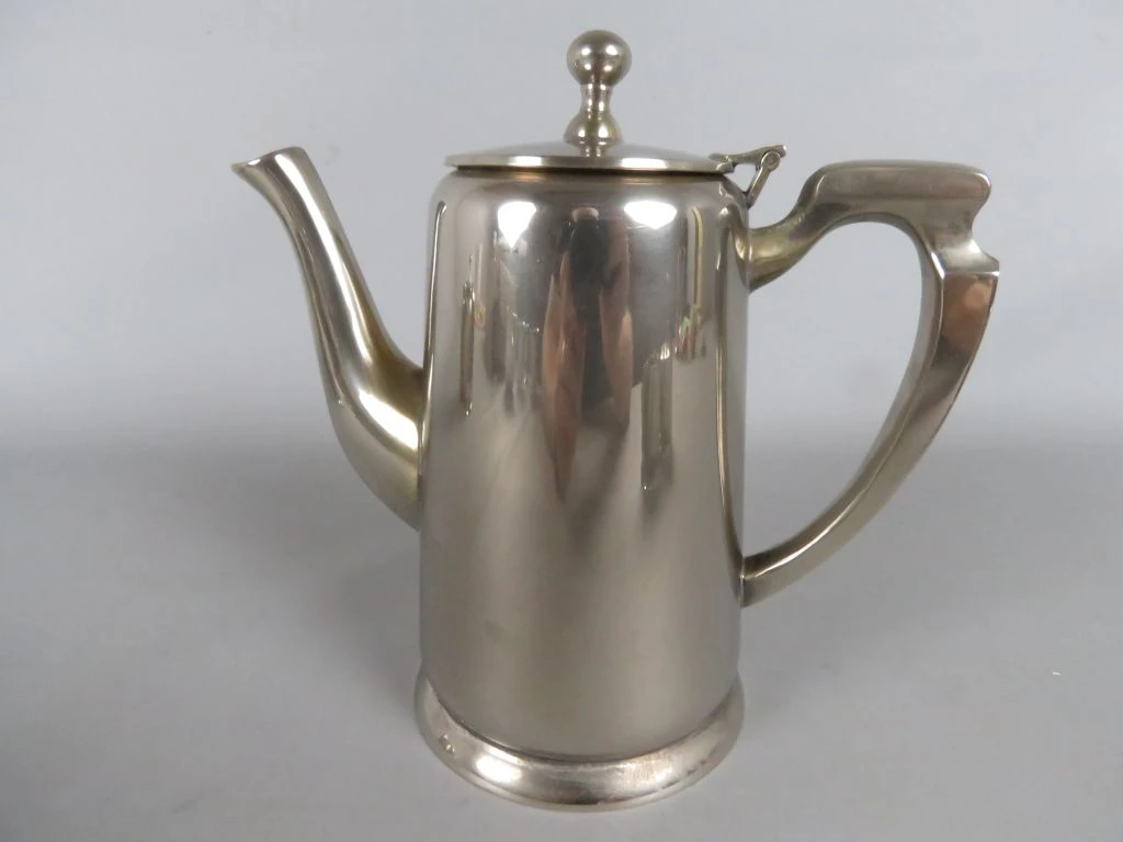 Set zilverkleurig koffie- en theeservies met kan, pot en melkkan - foto 7