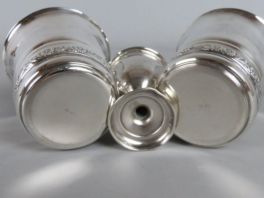 Set van 3 zilverkleurige bekers met decoratieve rand - foto 6