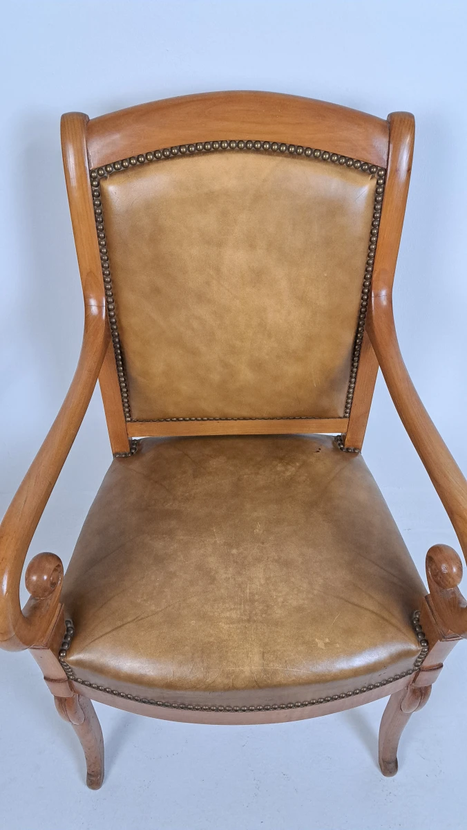 Houten armstoel met bruin kunstlederen bekleding - foto 5