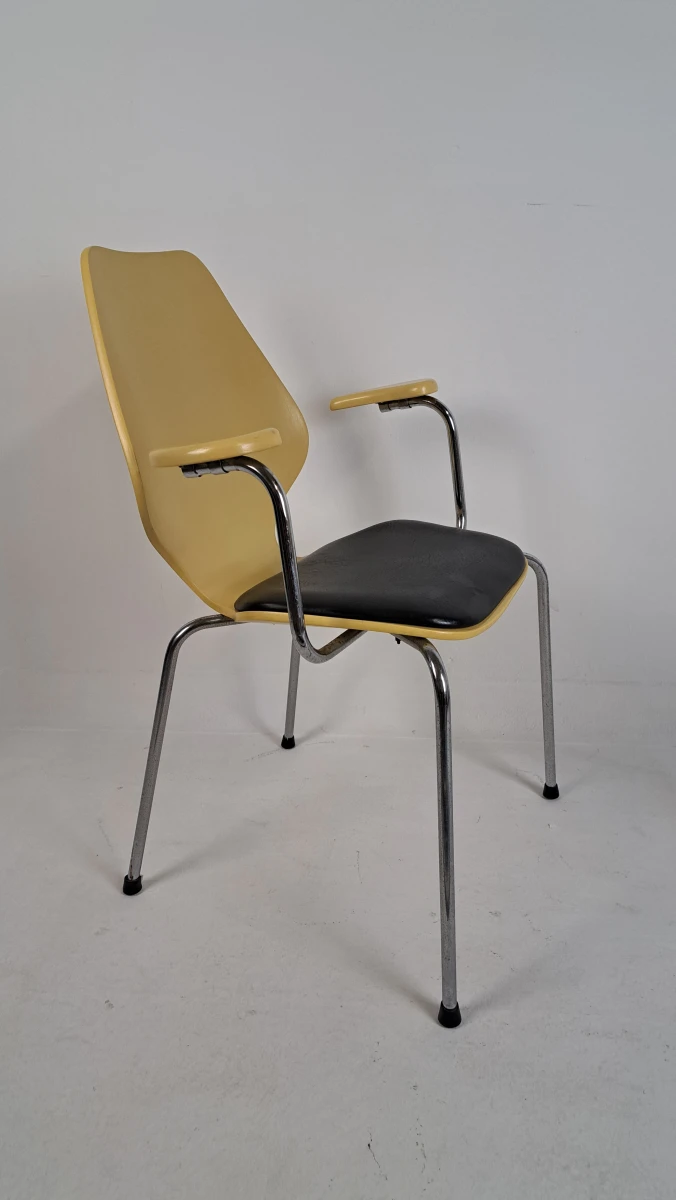 Set van 2 vintage gele houten stoelen, 1 met armleuning - foto 4