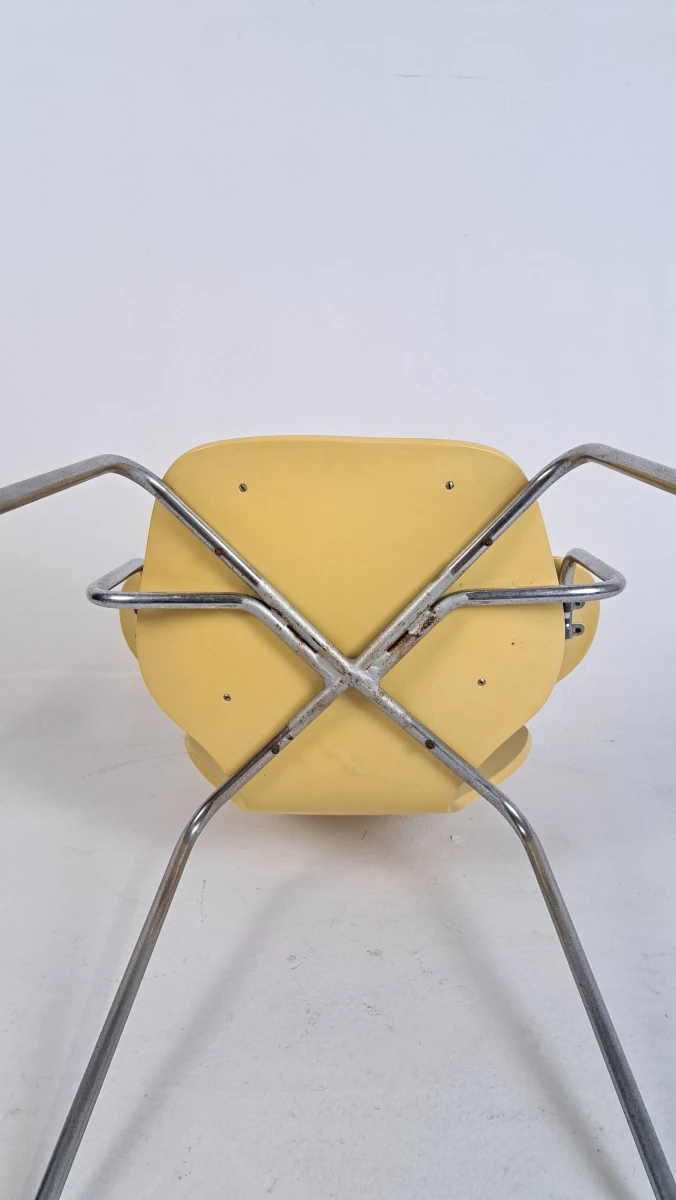 Set van 2 vintage gele houten stoelen, 1 met armleuning - foto 7