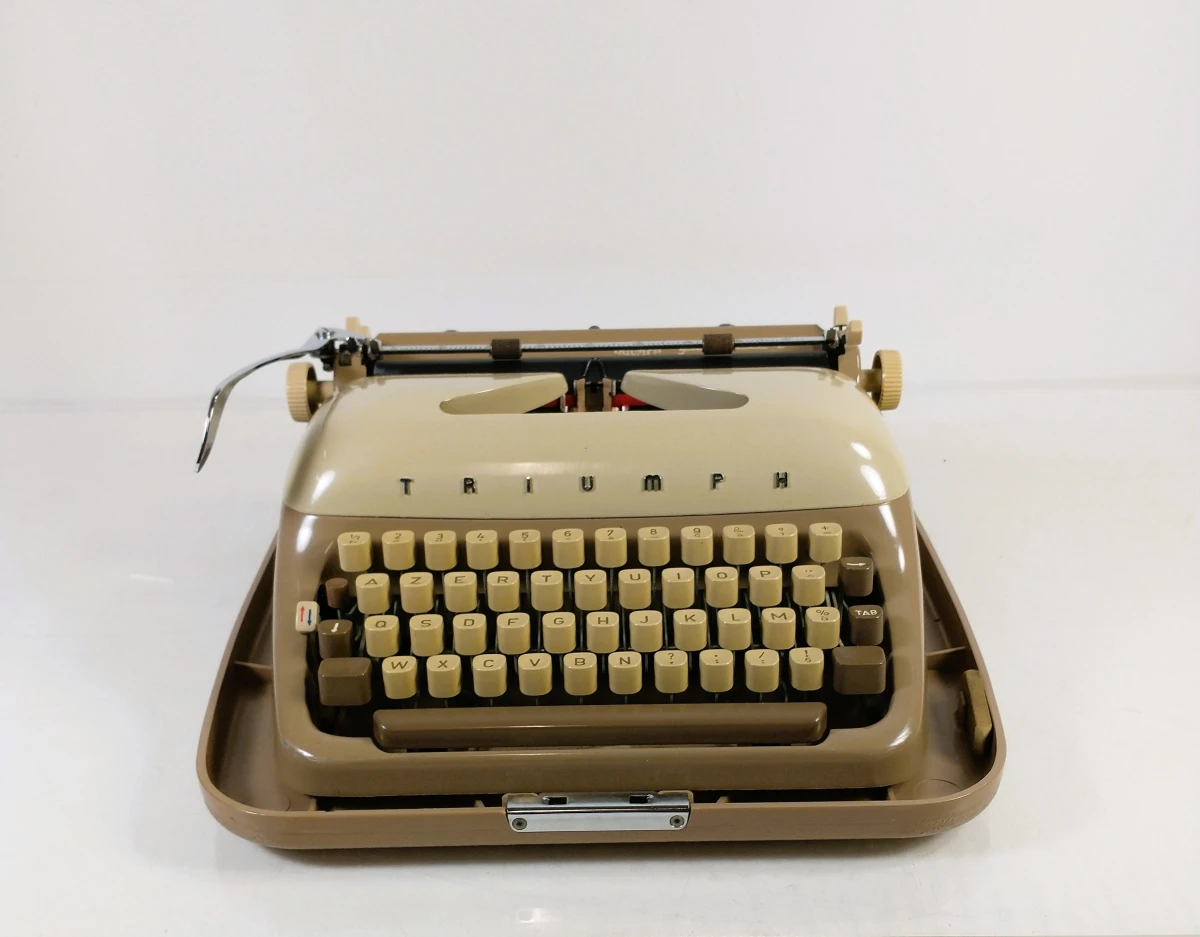 Set van 2 vintage typemachines in koffers - foto 2