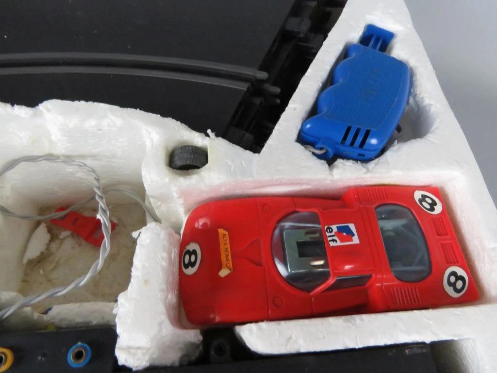 Policar elektrische autoracebaan 1:32 met twee raceauto's - foto 5
