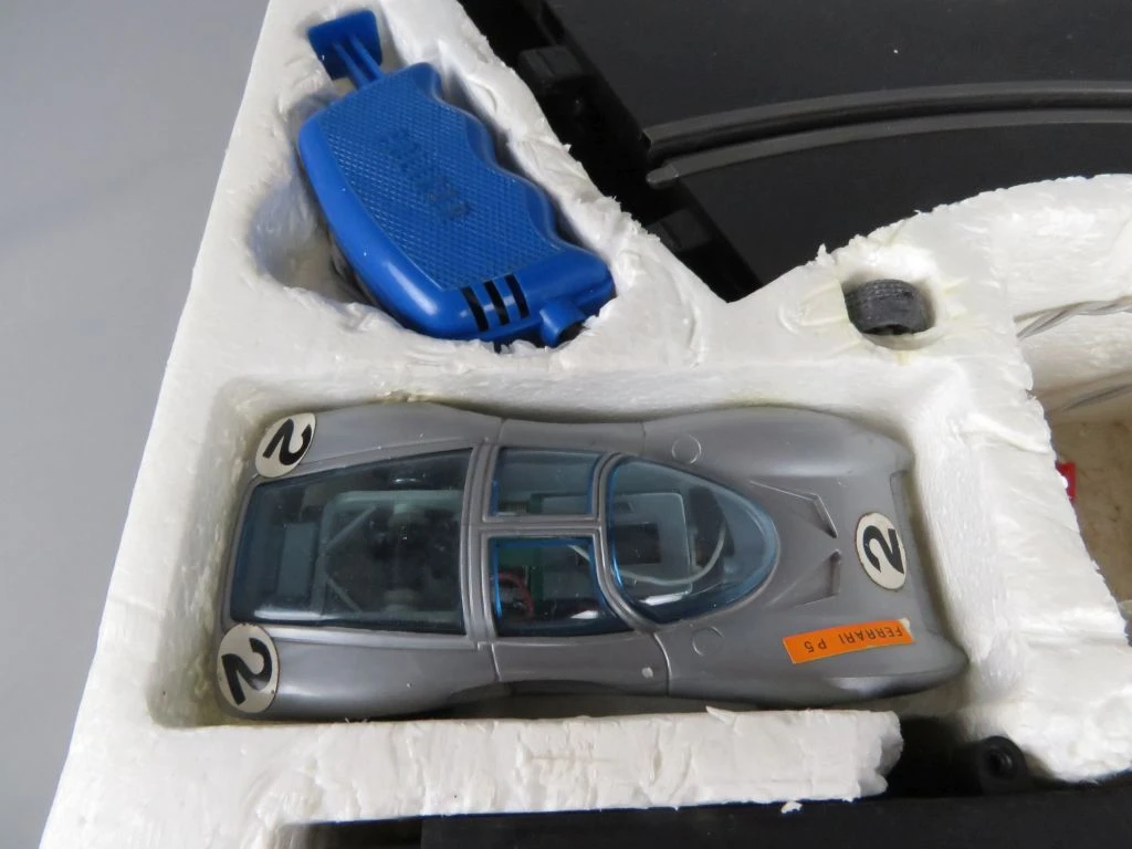 Policar elektrische autoracebaan 1:32 met twee raceauto's - foto 4
