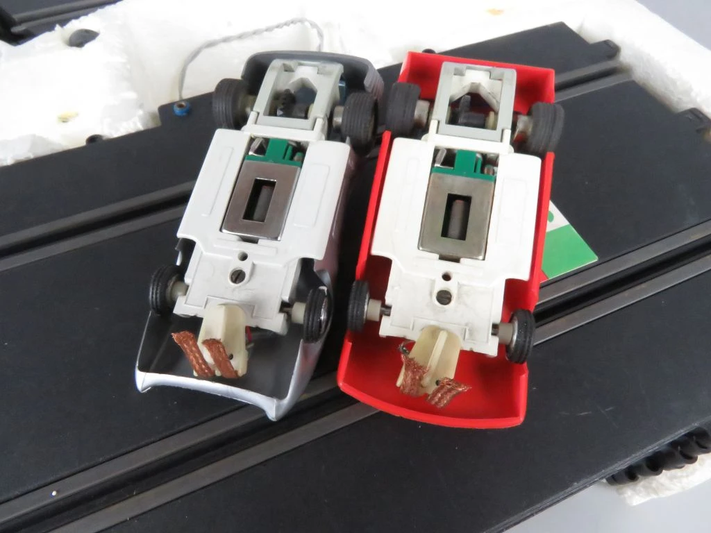Policar elektrische autoracebaan 1:32 met twee raceauto's - foto 6