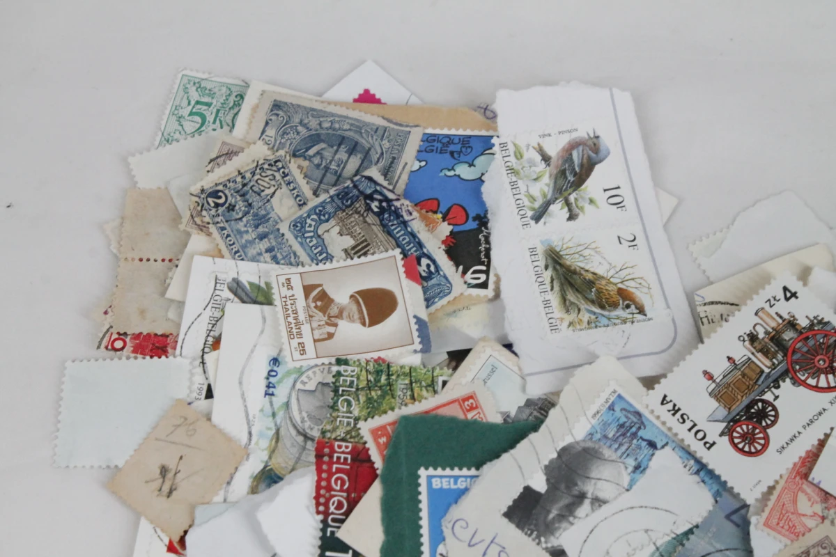 Verzameling oude postzegels uit diverse landen - foto 6