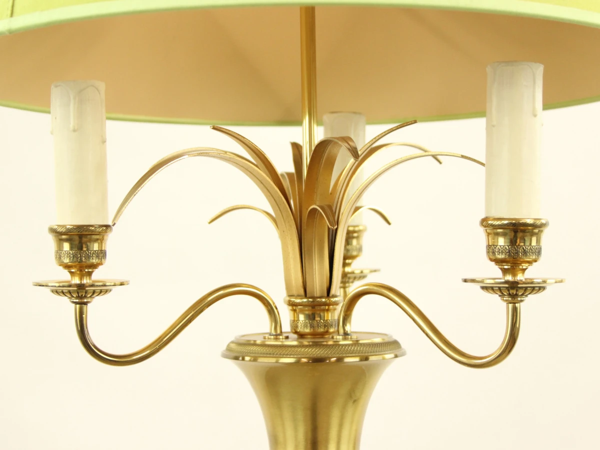 Hollywood Regency stijl staande lamp met groene kap en messing details - foto 4