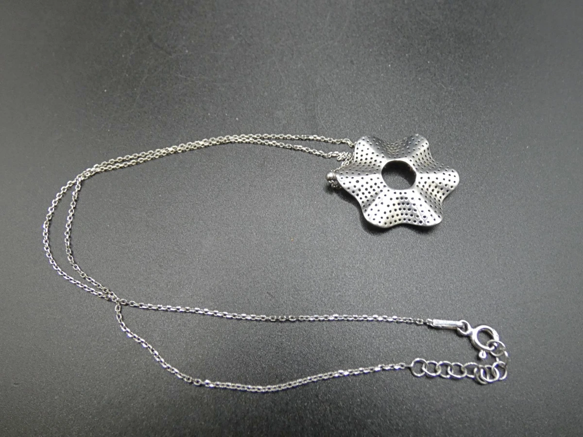 Kleurrijke hanger aan schakelketting - foto 2