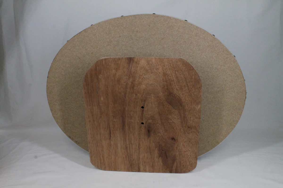 Antieke kantklosplank met houten klosjes - foto 6