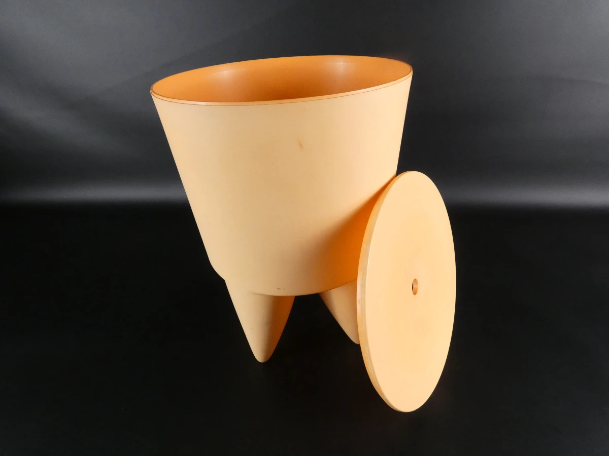 Bubu 1er krukje – Philippe Starck, XO Design - foto 3