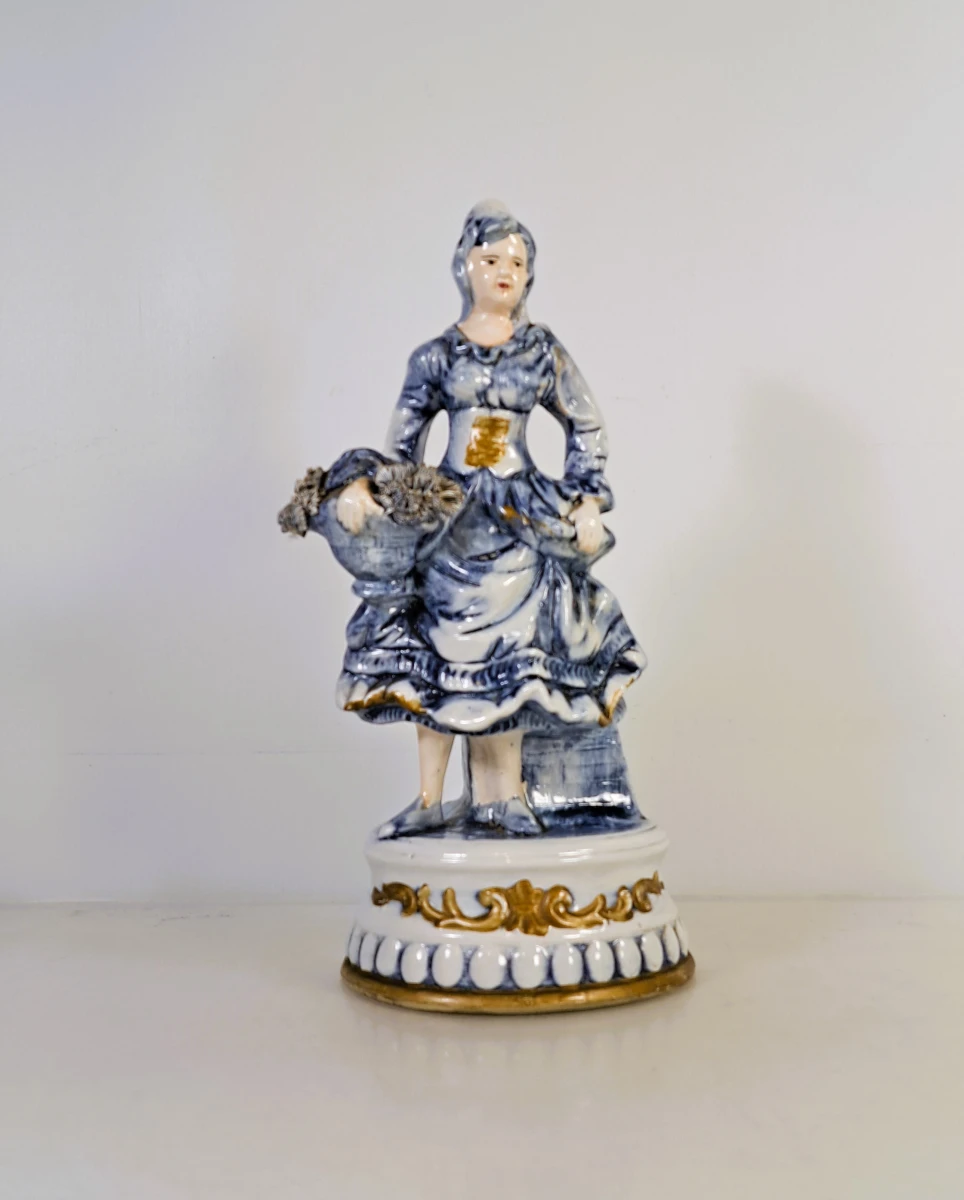 Sfeervol paar blauw-witte keramische figuren met gouddecoratie - foto 9