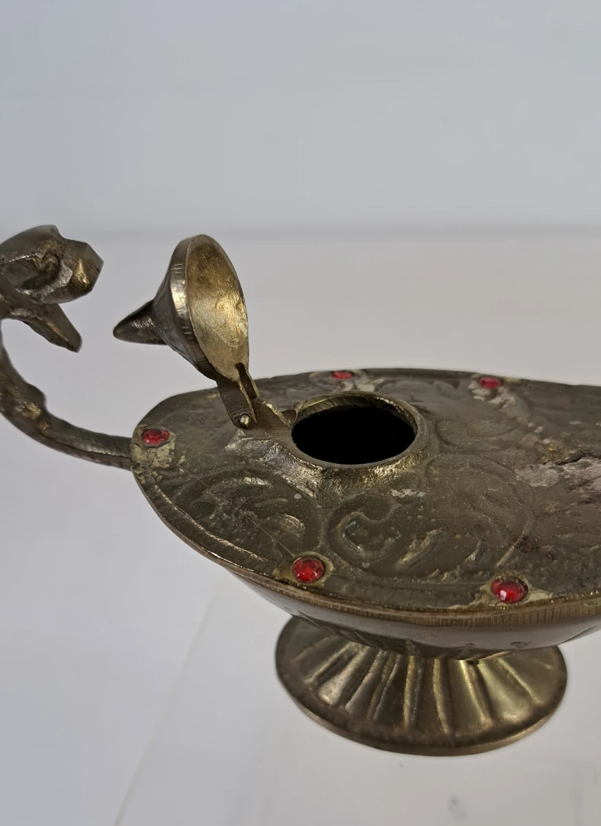 Decoratieve verzameling van vijf Indiase messing voorwerpen - foto 17