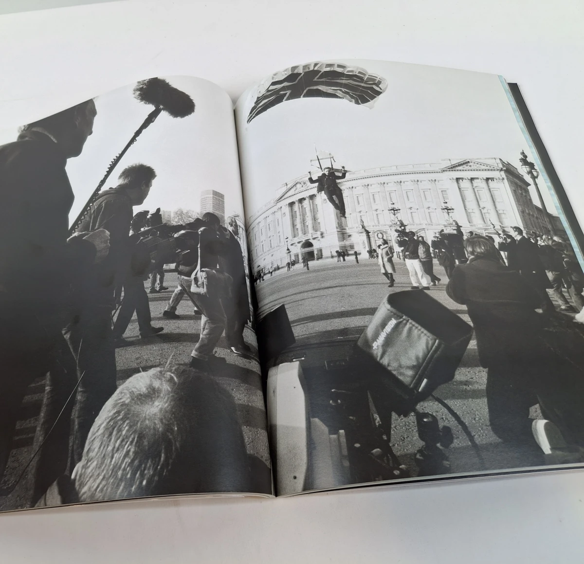 Boek: Bond On Set - foto 4