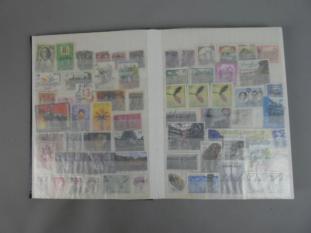 Postzegelalbum met Postzegels - foto 4