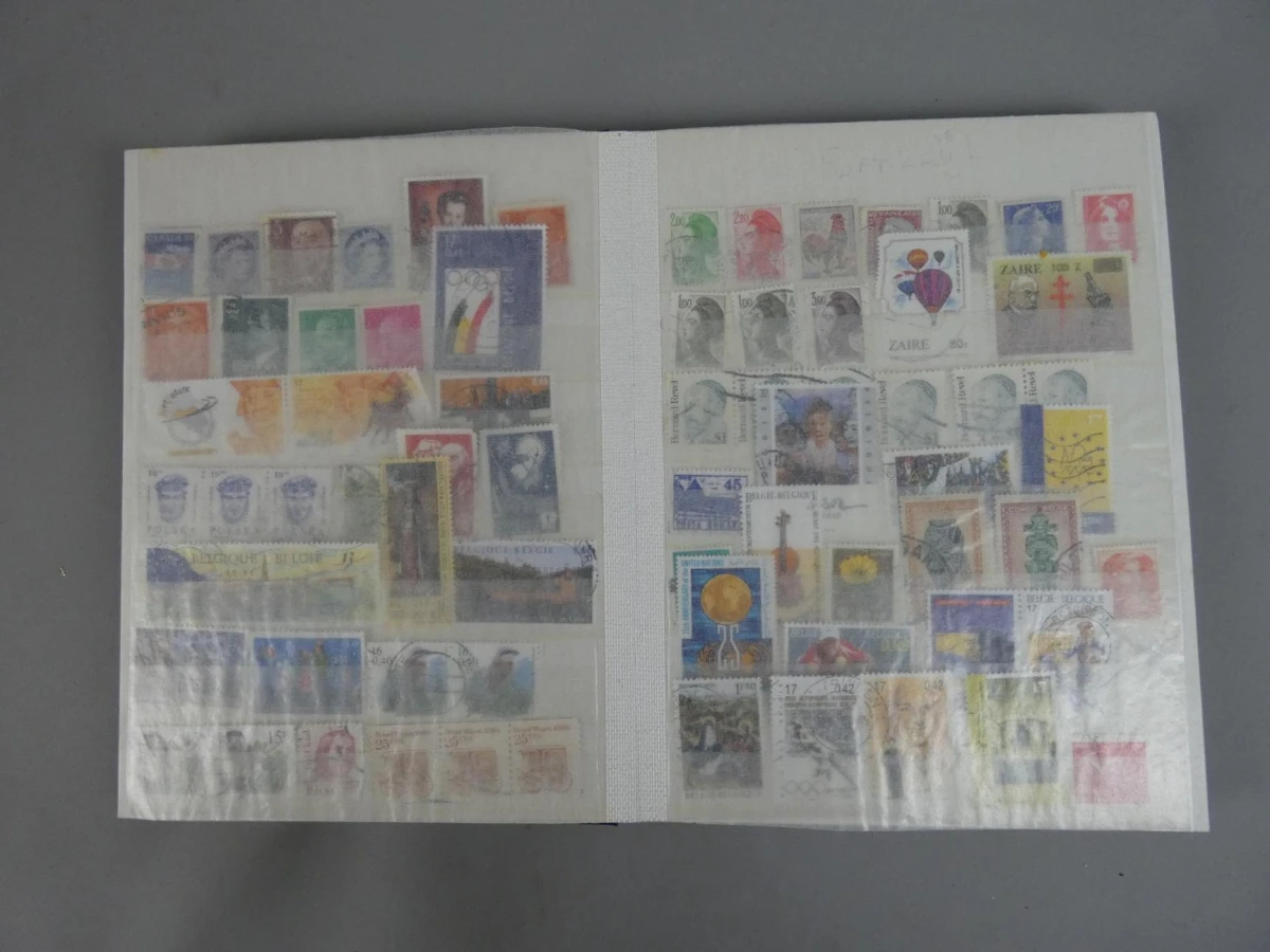 Postzegelalbum met Postzegels - foto 5