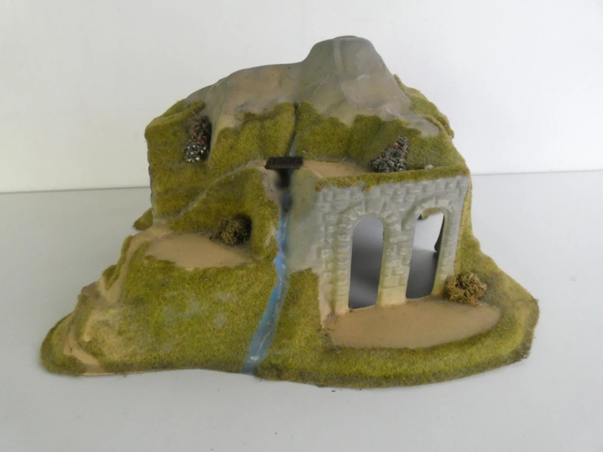 Vintage Lima modeltreinset met locomotieven, wagons, rails en landschap - foto 6
