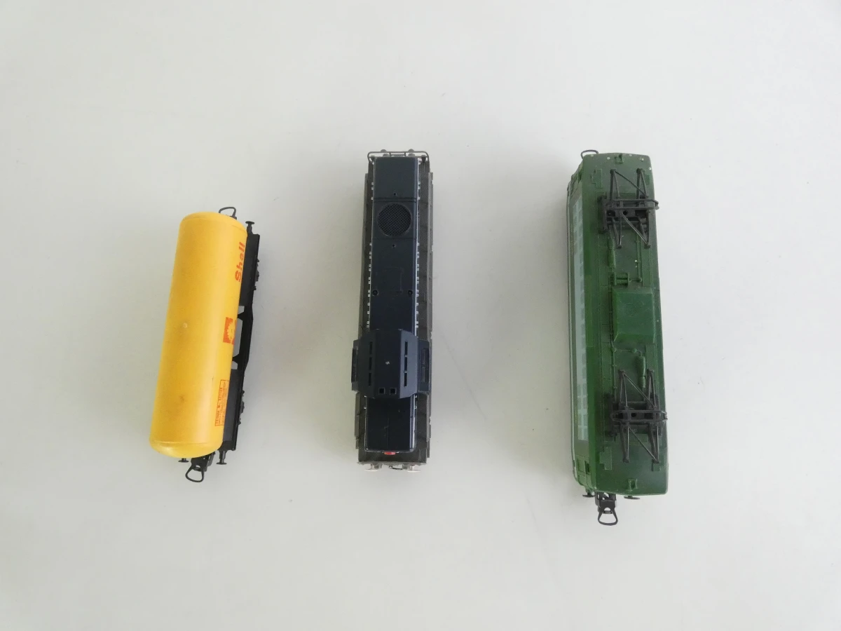 Vintage Lima modeltreinset met locomotieven, wagons, rails en landschap - foto 20