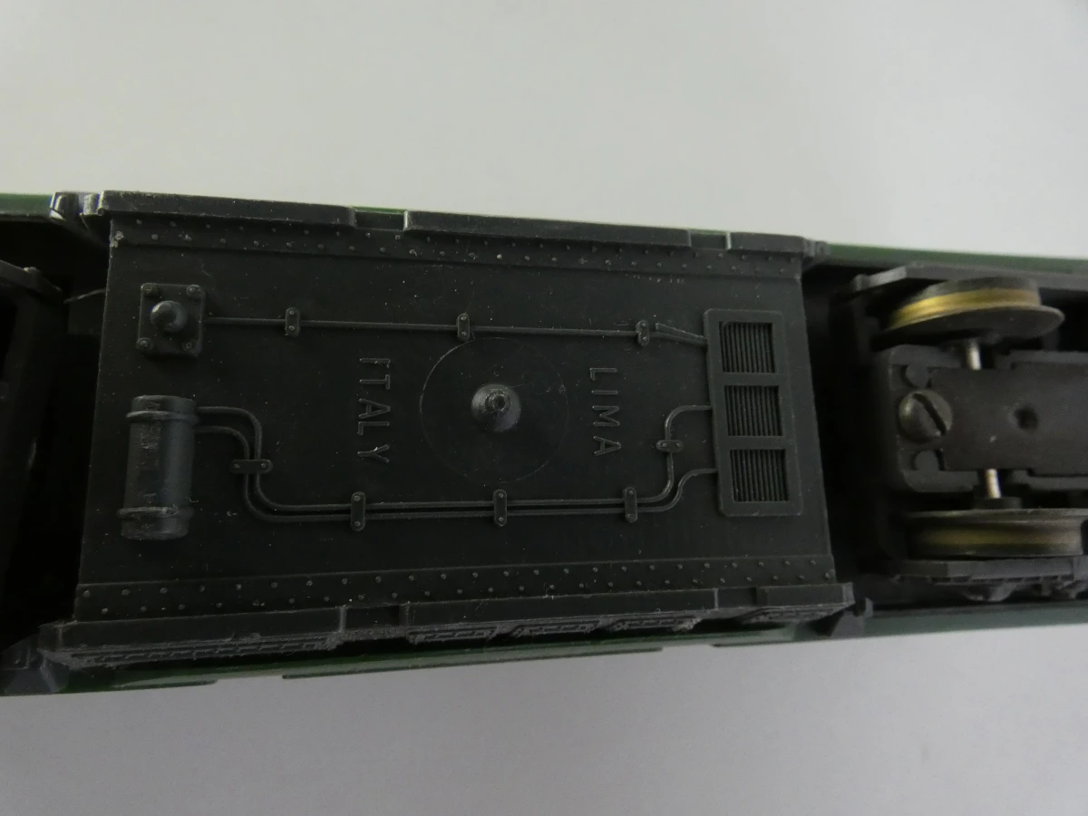 Vintage Lima modeltreinset met locomotieven, wagons, rails en landschap - foto 24