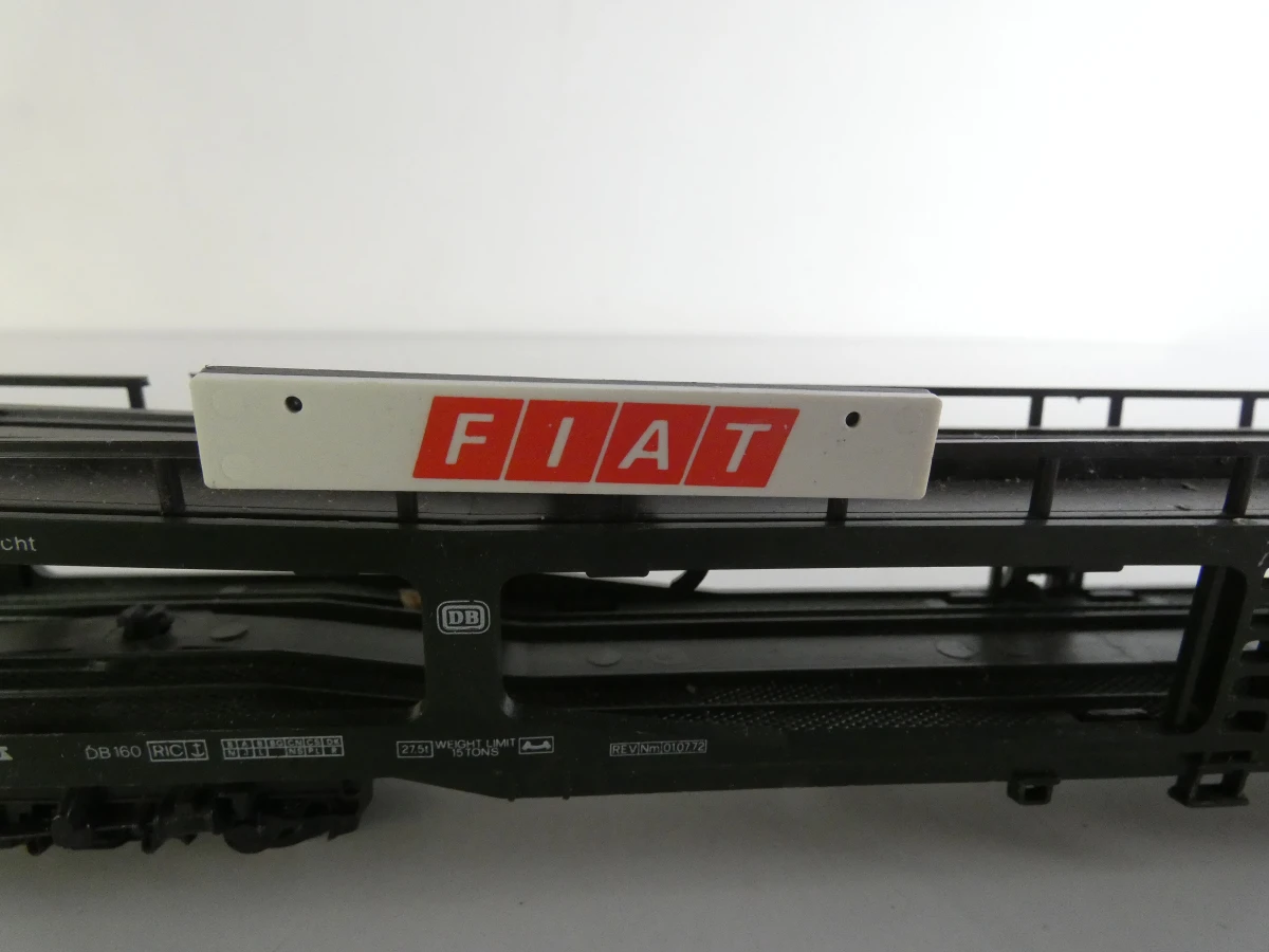 Vintage Lima modeltreinset met locomotieven, wagons, rails en landschap - foto 36