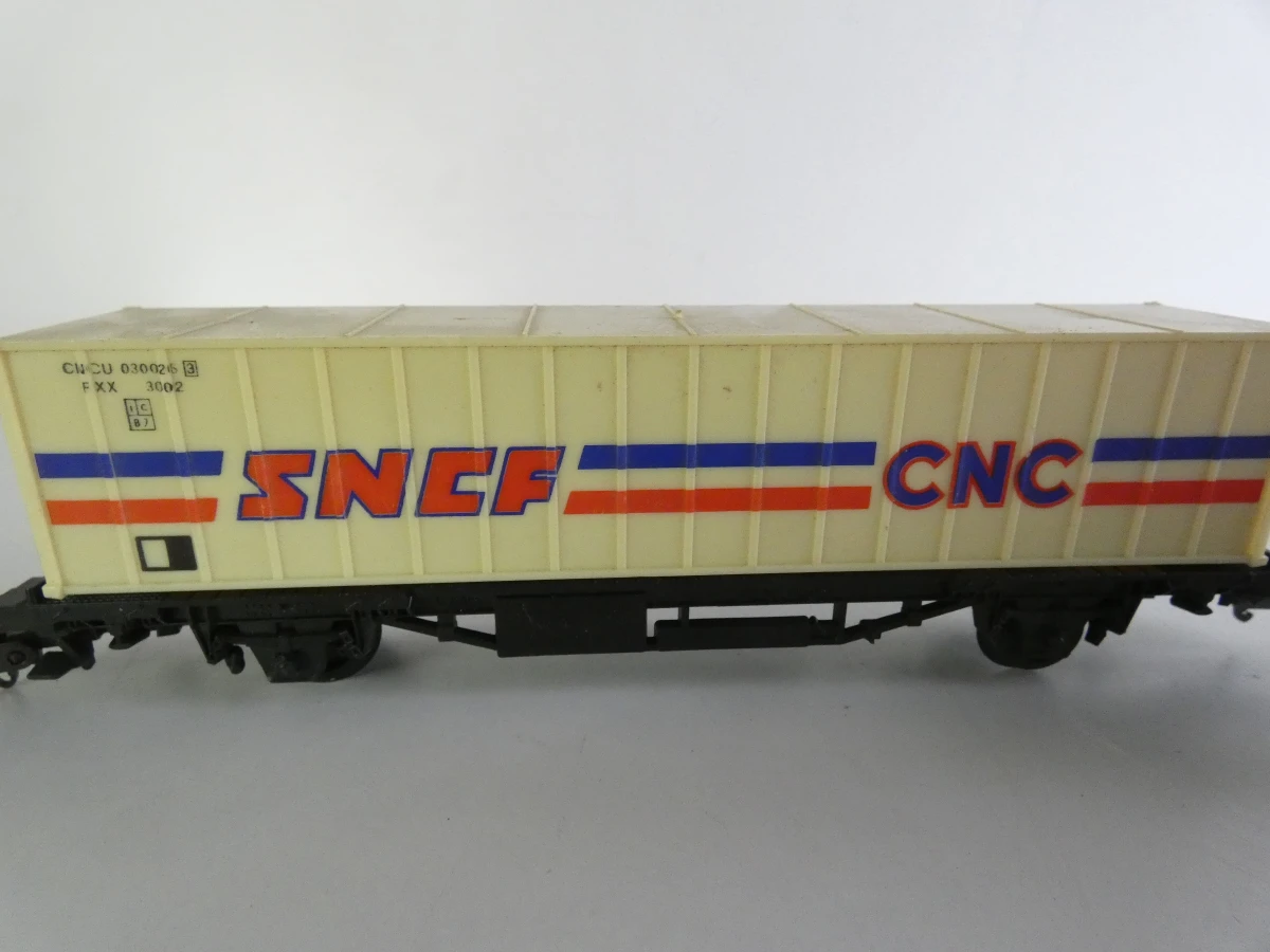 Vintage Lima modeltreinset met locomotieven, wagons, rails en landschap - foto 37