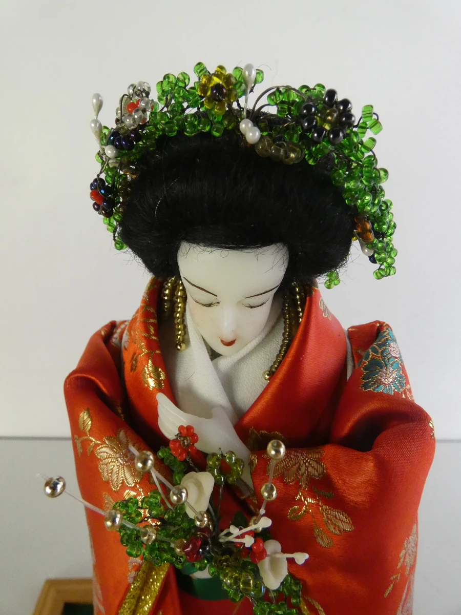 Japanse Geisha Pop in Glazen Vitrine - foto 5