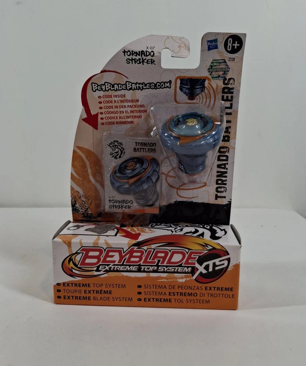 Set van 6 Beyblade Tornado Battlers - foto 4