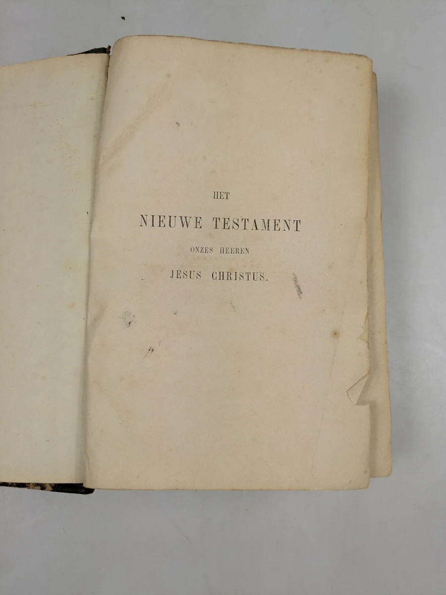 Oud boek Het Nieuwe Testament - foto 4