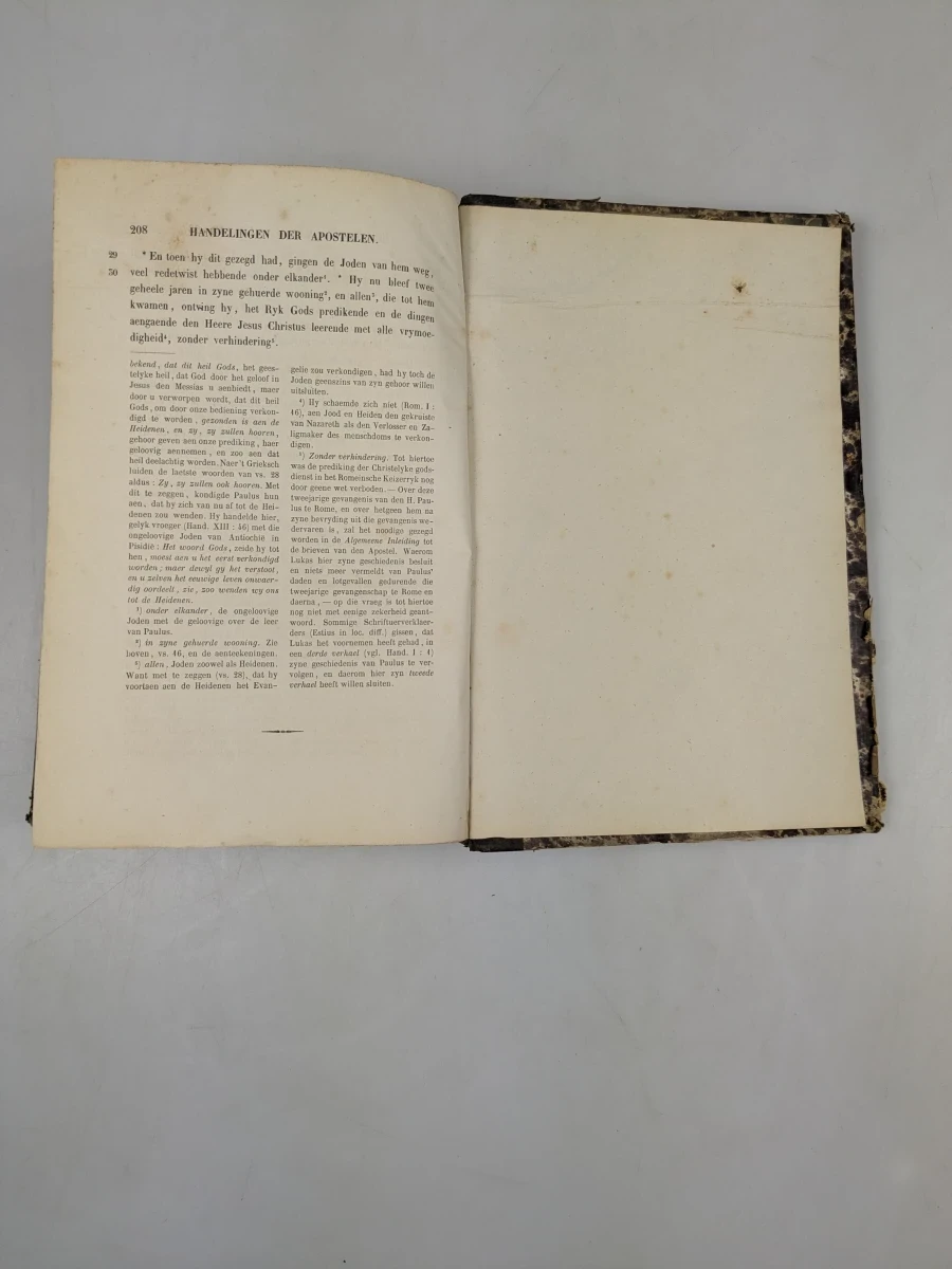 Oud boek Het Nieuwe Testament - foto 9