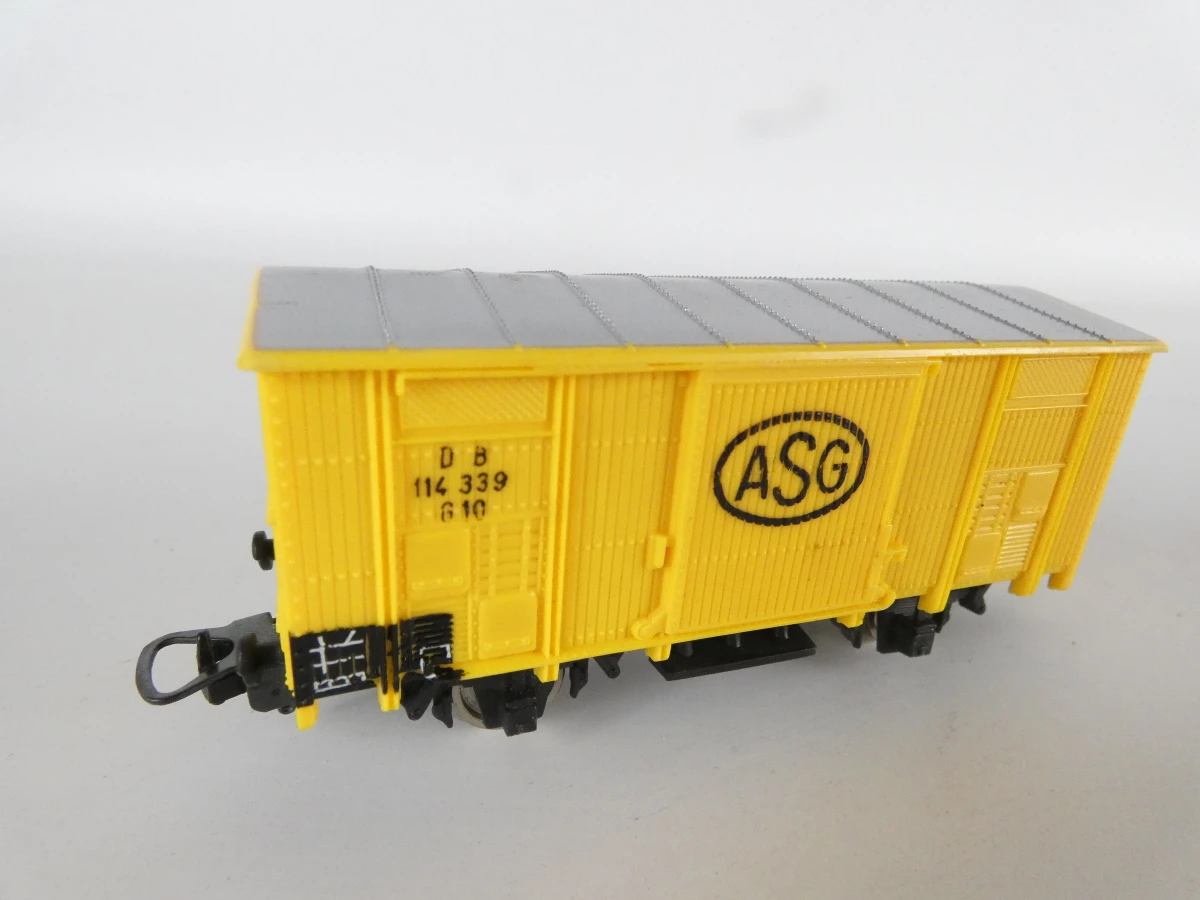 Modeltrein lot – Lima doos met diverse wagons en stoomlocomotief - foto 8
