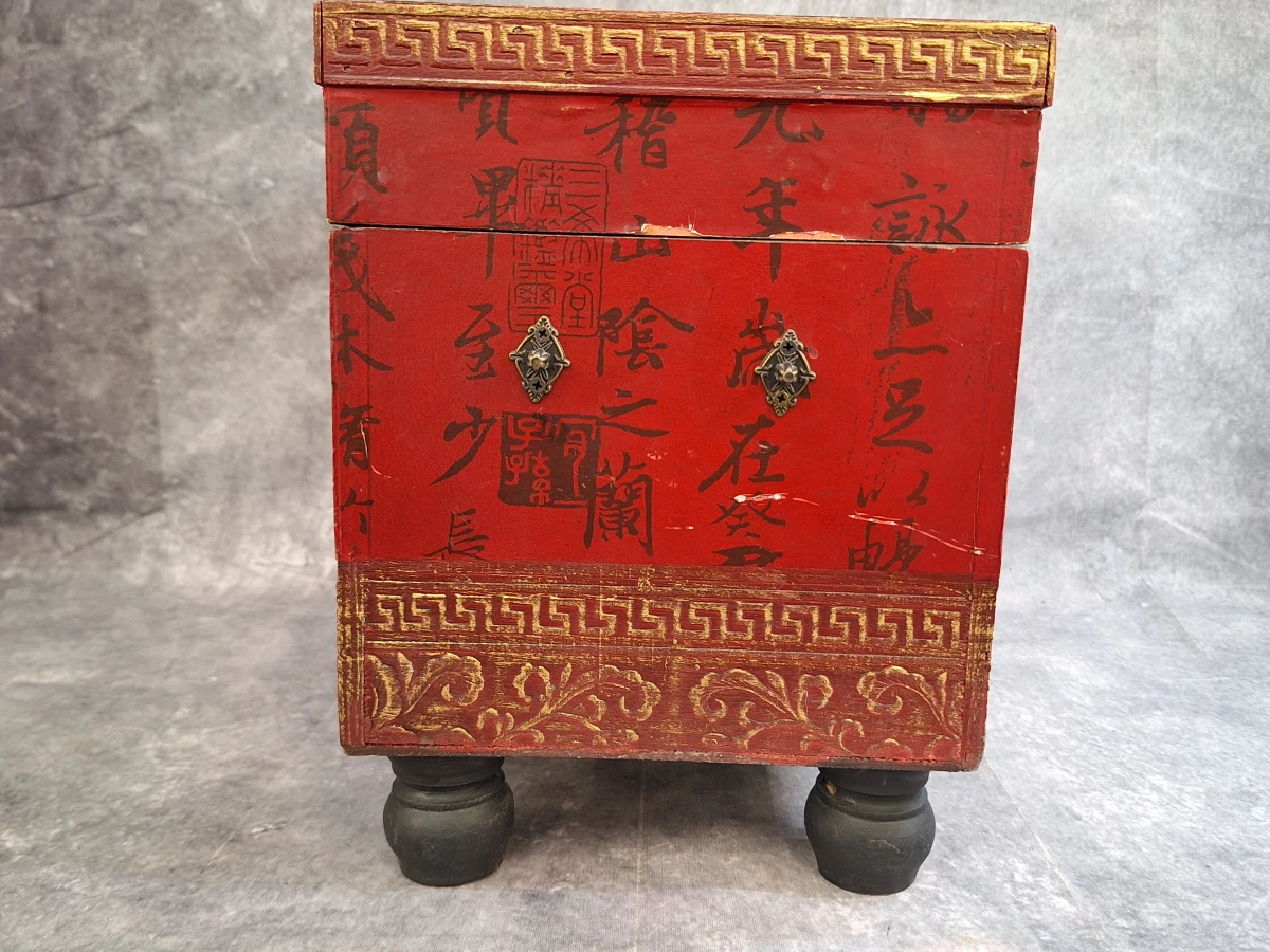 Chinees lakwerkkistje met kalligrafie en klassieke hofscène - foto 3