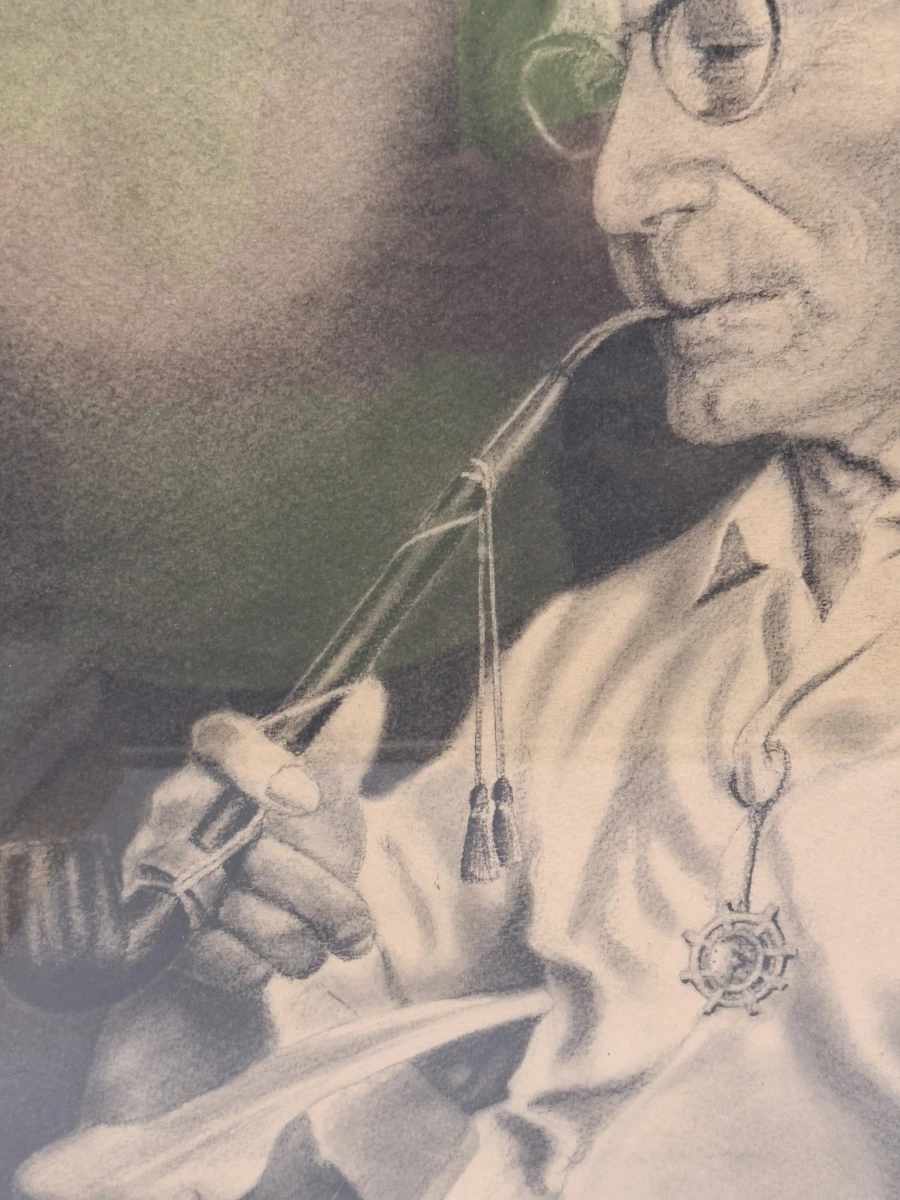 Gesigneerd portret van pijprokende heer - houtskool en pastel, gedateerd 1968 - foto 3