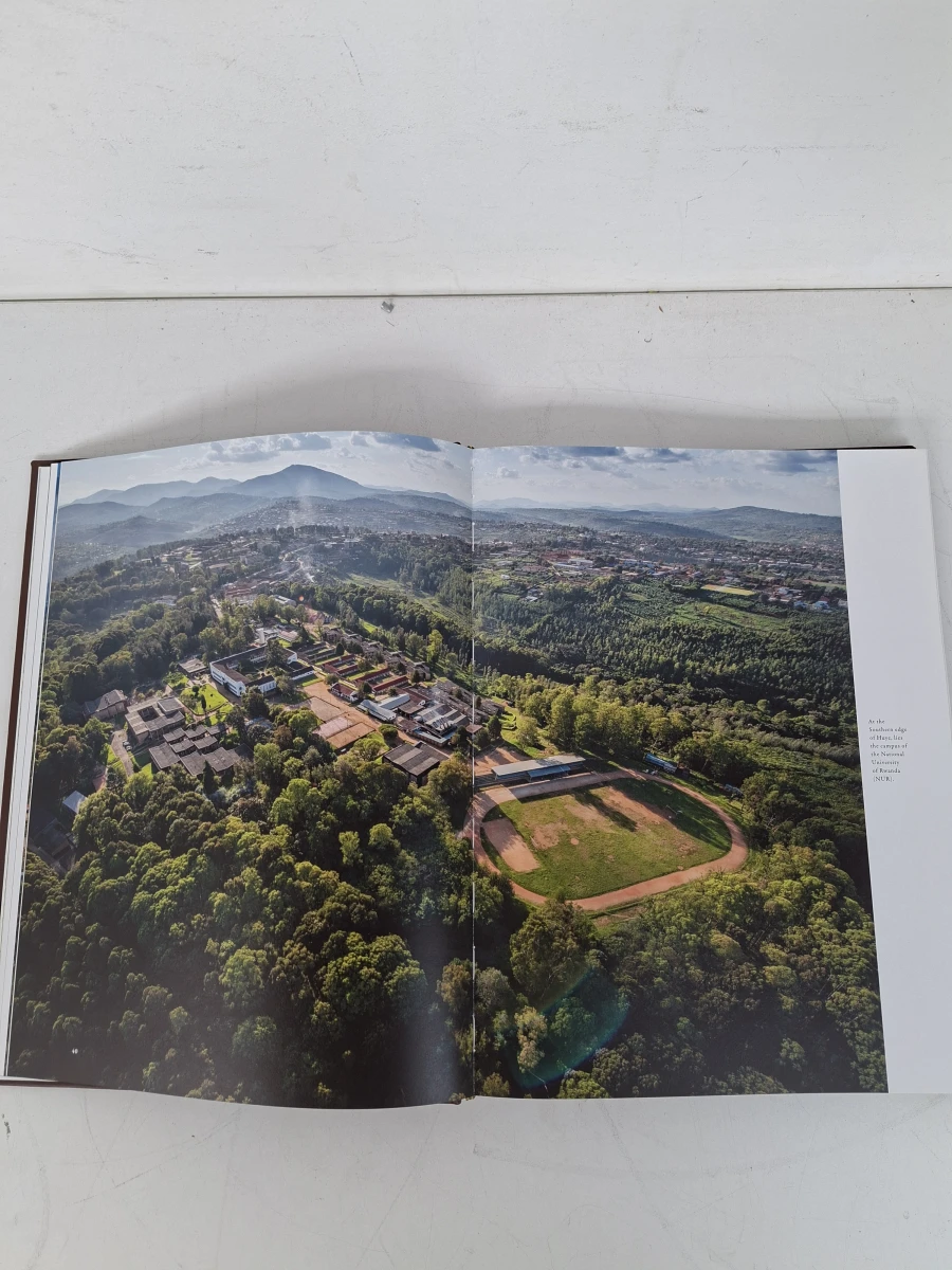 📖 Exclusief Coffee Table Book "This Is Rwanda: An Aerial Photography Journey" – Luxe Hardcover - foto 9
