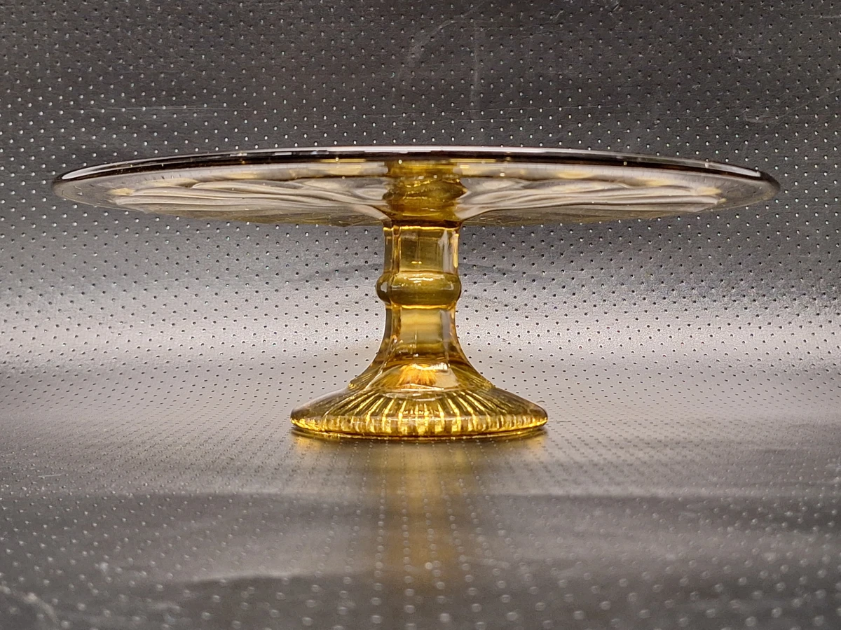 Art deco taartschotel op voet in amberkleurig glas uit de Luxval-serie van Val Saint Lambert - foto 3