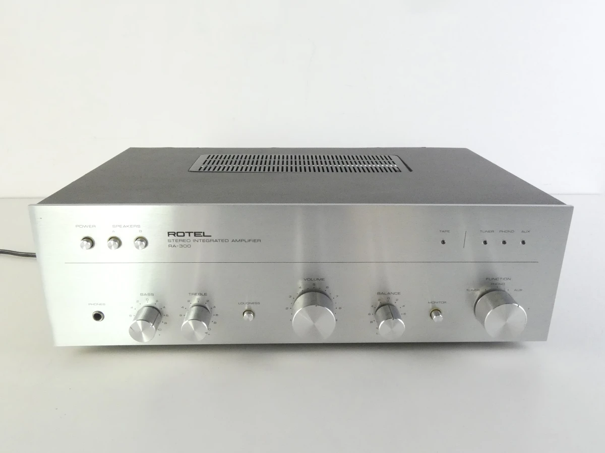 Vintage Rotel RA-300 stereo geïntegreerde versterker - foto 2