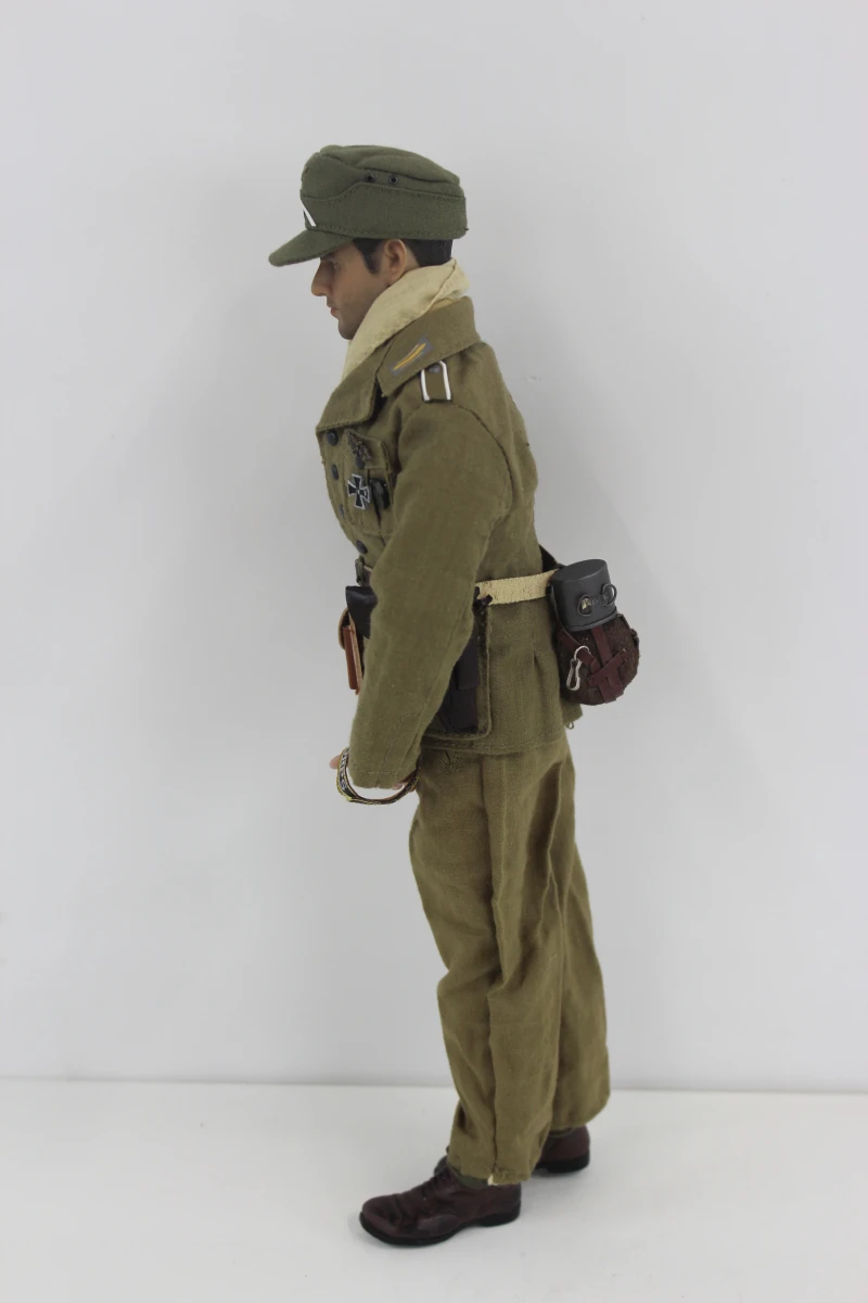 Militaire actiefiguur met uniform en accessoires - foto 3