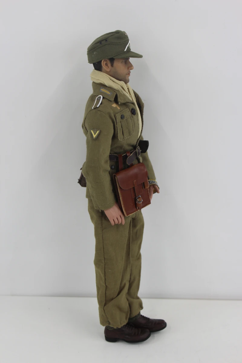 Militaire actiefiguur met uniform en accessoires - foto 5
