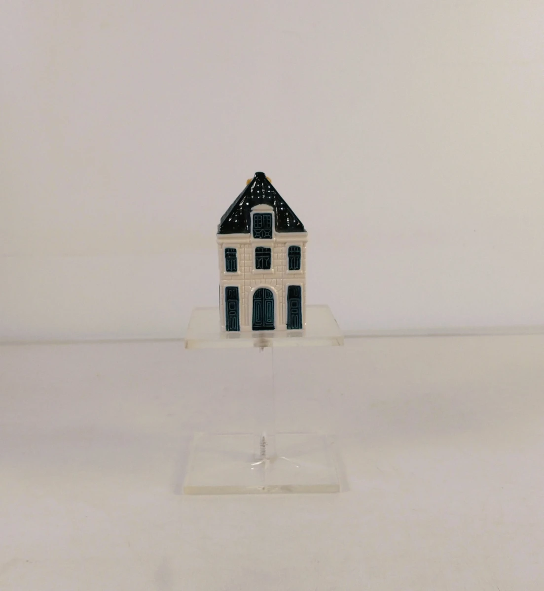 Verzameling Delfts blauwe miniaturen met KLM/Bols huisje - foto 14