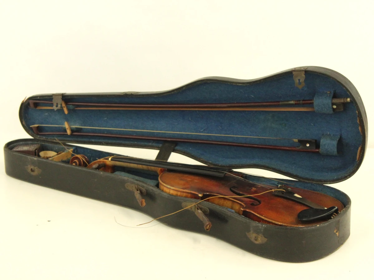 Antieke Guarnerius viool met koffer en accessoires - foto 2