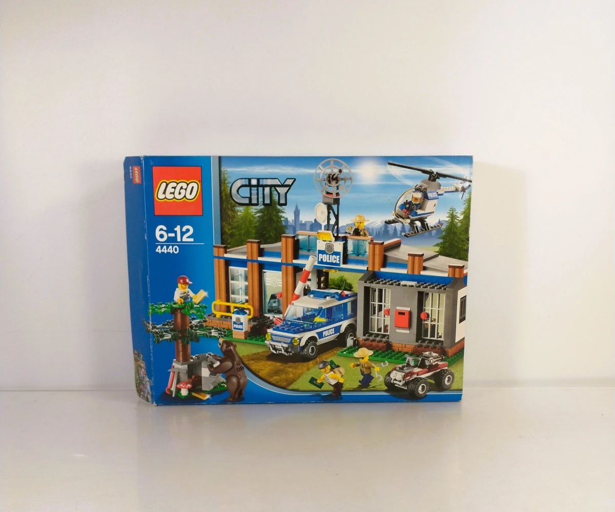 LEGO City 4440 Forest Police Station en 7741 Police Helicopter - foto 2