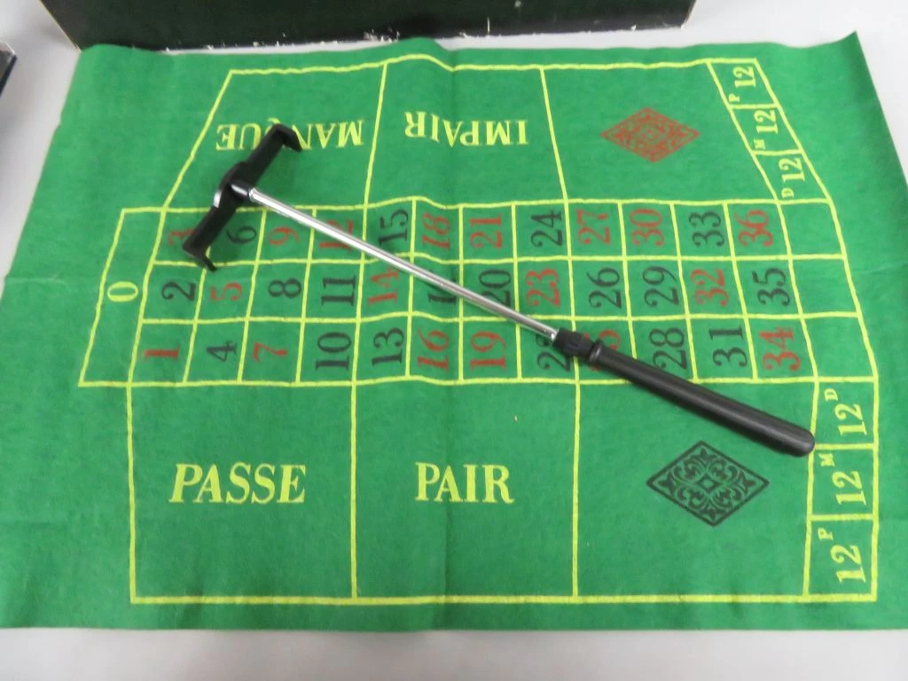 Roulette spel met fiches en speelmat - foto 3