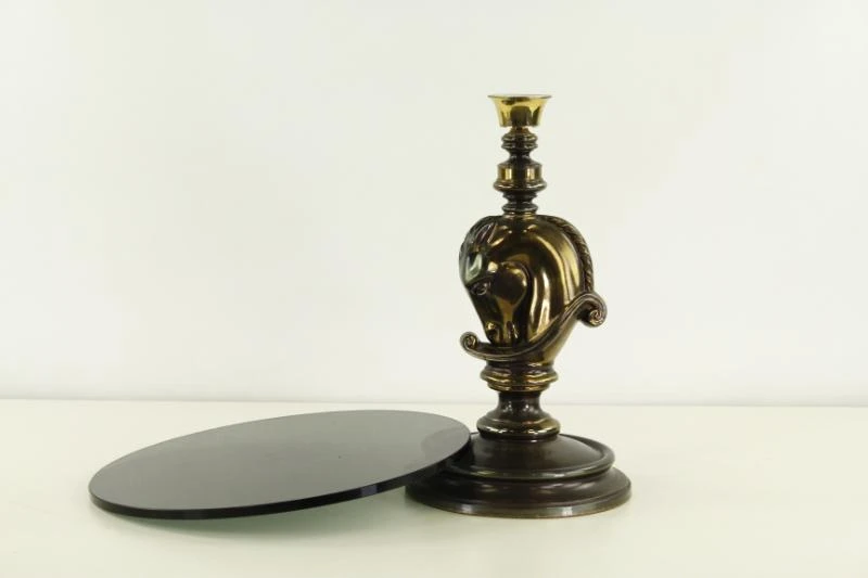 Hollywood Regency Bijzettafel met Paardenhoofd – Messing & Rookglas – Jaren '70 - foto 6