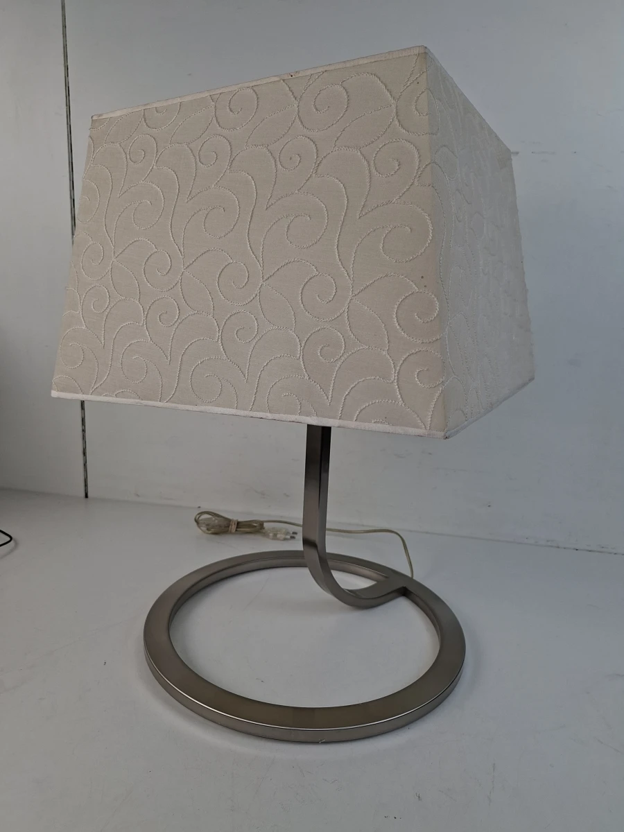 💡 Strakke Moderne Tafellamp met Geborsteld Stalen Voet & Luxe Structuurkap (56 cm) - foto 3