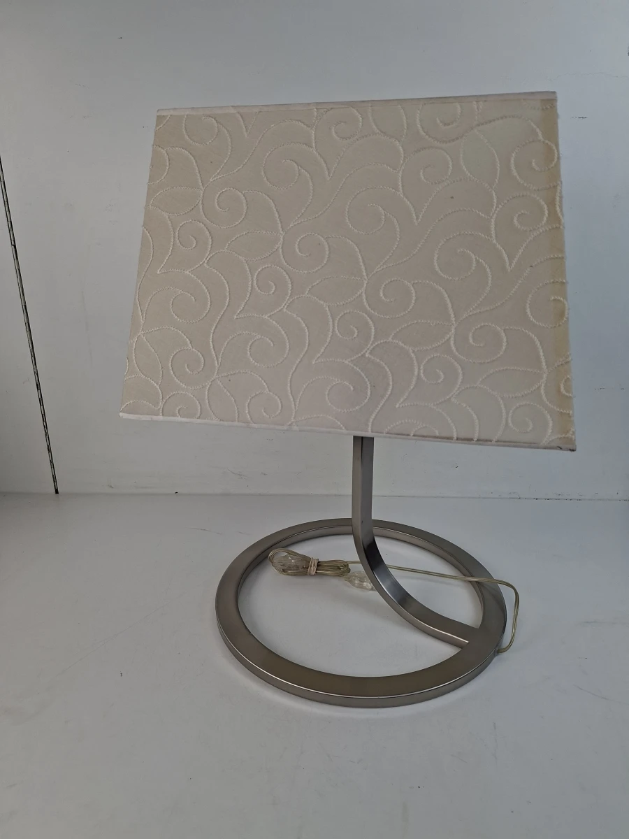 💡 Strakke Moderne Tafellamp met Geborsteld Stalen Voet & Luxe Structuurkap (56 cm) - foto 5