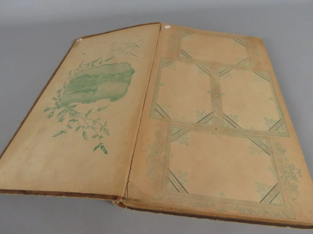 Oud fotoalbum met bloemenmotief - foto 2