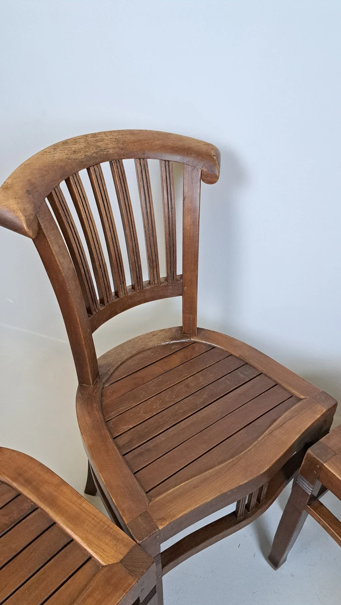Set van vier koloniale houten stoelen uit Indonesië - foto 4