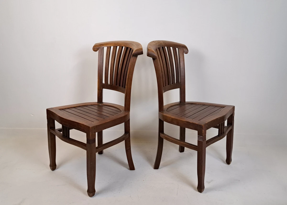Set van vier koloniale houten stoelen uit Indonesië - foto 7