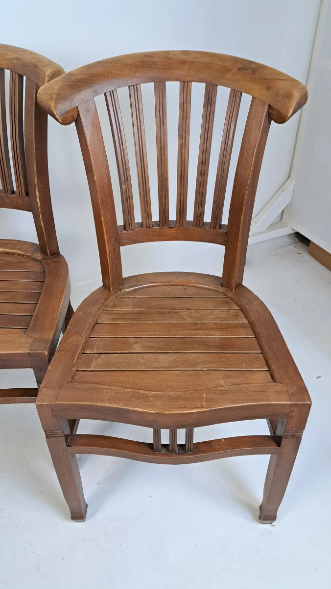 Set van vier koloniale houten stoelen uit Indonesië - foto 2