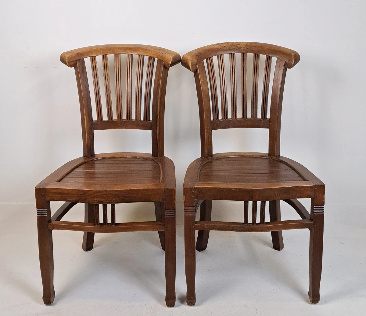 Set van vier koloniale houten stoelen uit Indonesië - foto 6