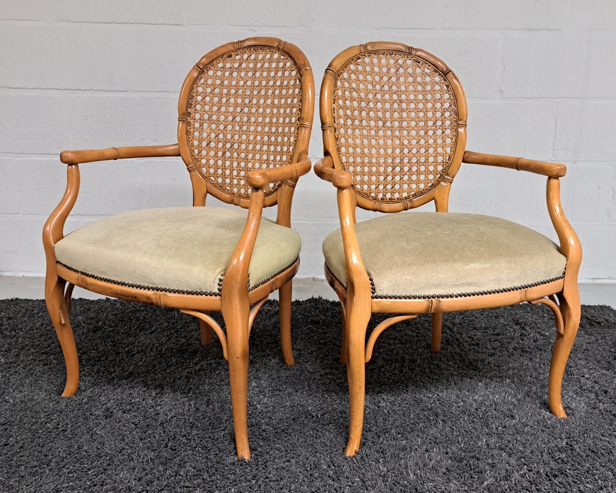 Set van 2 vintage rotan stoelen met armleuning - foto 10